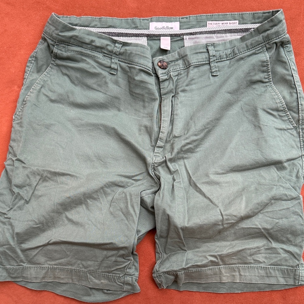 Goodfellow & Co Men's Olive Flat Front Shorts